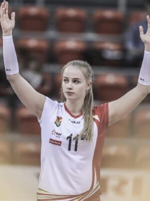 Dagmara Dabrowska volley babe