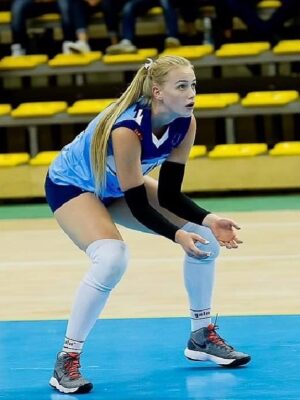 Dagmara Dabrowska volley girl