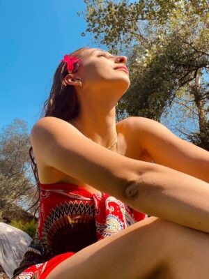 Deniz Feride Esinduy hot