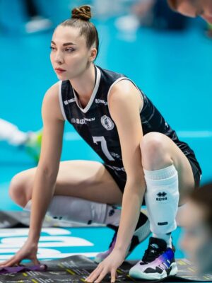 Eseniia Mishagina volleyball babe