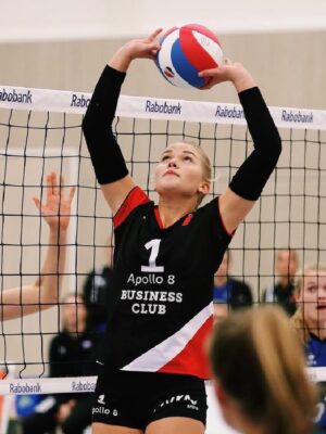 Fleur Meinders volley babe
