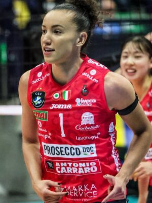 Gabriela Guimaraes volley babe