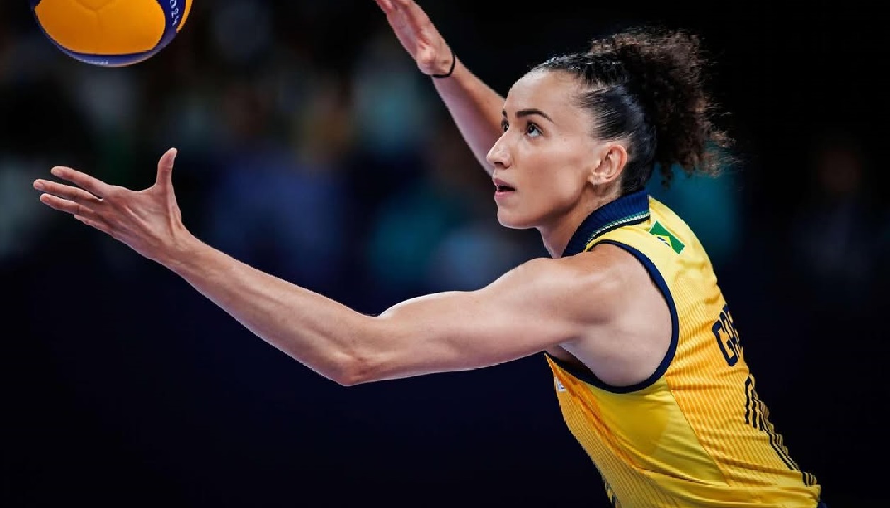 Gabriela Guimaraes volleyball