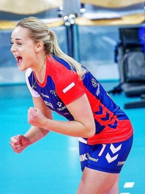 Maria Stenzel hot volleyball