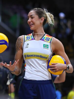Thaisa Menezes volley girl